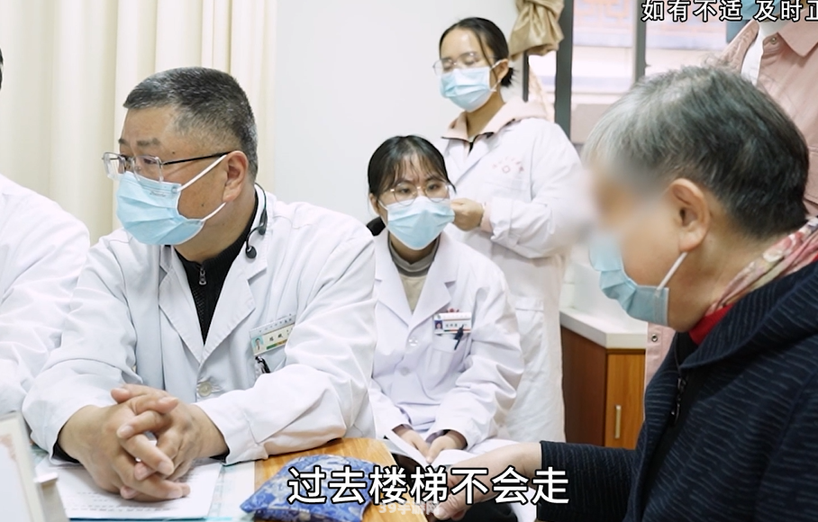 把腰抬起来一点我不好发动:手游攻略：优化操作姿势，提升战斗效率